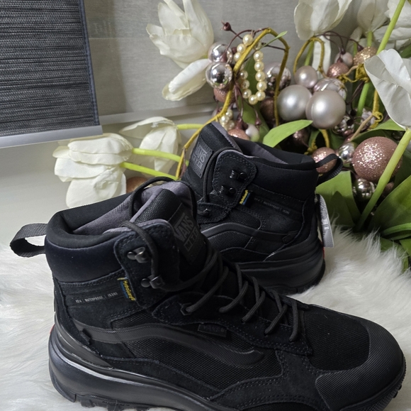 Vans MTE Crestline Waterproof Insulated mens BootsSize10 - Picture 3 of 4